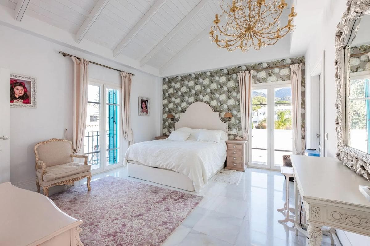 Sale of independent chalet in Barrio Huerta Belón-Calvario, Marbella
photo 4