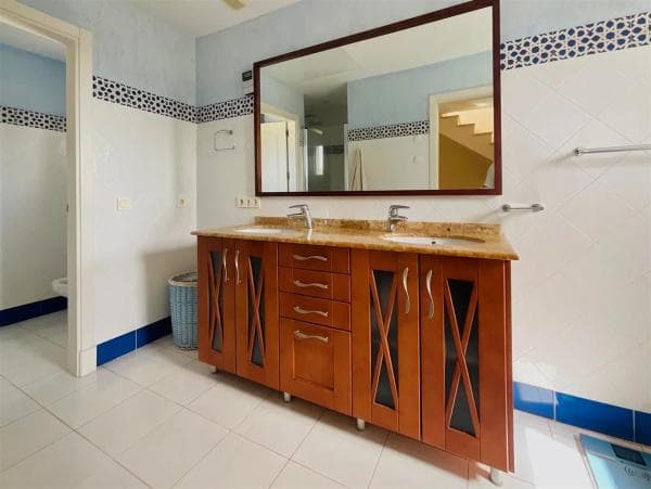 Independent chalet for sale in Calle Carmen Montiel, 10, Marbella
thumbnail 2