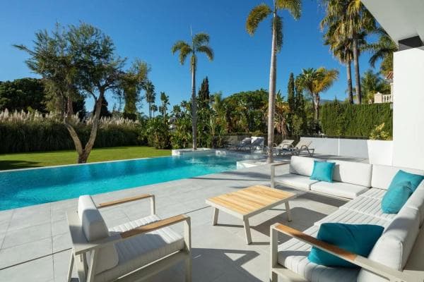 Independent chalet for sale in Barrio Casco Antiguo, Marbella
thumbnail 2