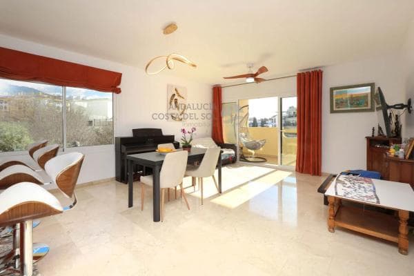Piso en venta en Barrio Ricardo Soriano, Marbella
thumbnail 2