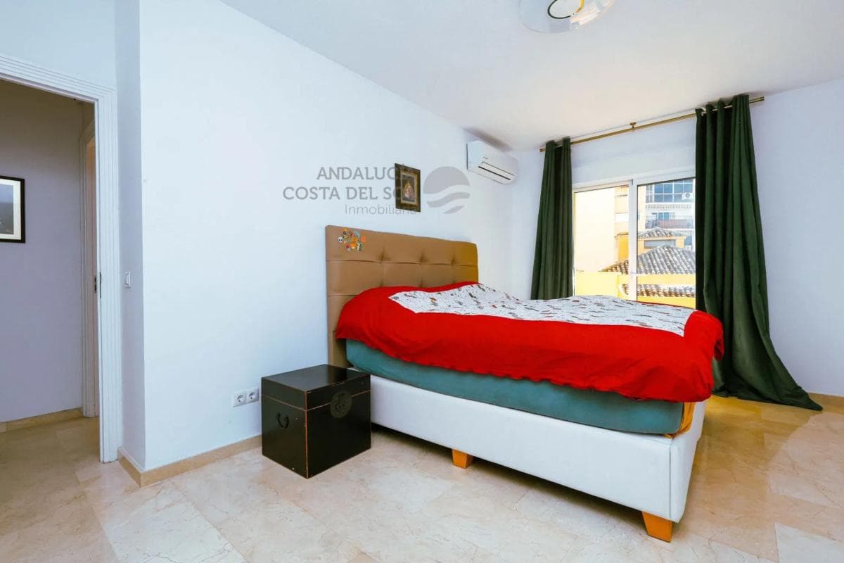 Venta de piso en Barrio Ricardo Soriano, Marbella
photo 4