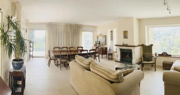 Independent chalet for sale in Calle Carmen Montiel, 4 -12, Marbella
thumbnail 1
