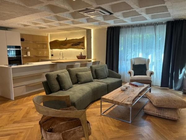 Piso en venta en Avenida Ricardo Soriano, Marbella
thumbnail 2