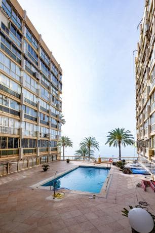 Mieszkanie na sprzedaż w Barrio Playa Bajadilla-Puertos, Marbella thumbnail 2