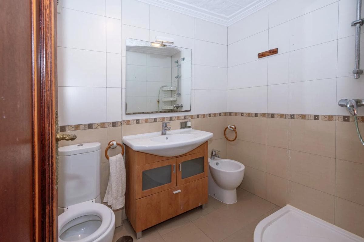 Sale of apartment in Barrio Playa Bajadilla-Puertos, Marbella
photo 5