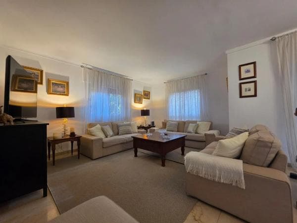 Independent chalet for sale in Calle Fernando VII, Marbella
photo 1