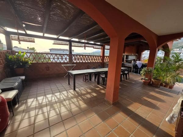Independent chalet for sale in Calle Fernando VII, Marbella
thumbnail 1
