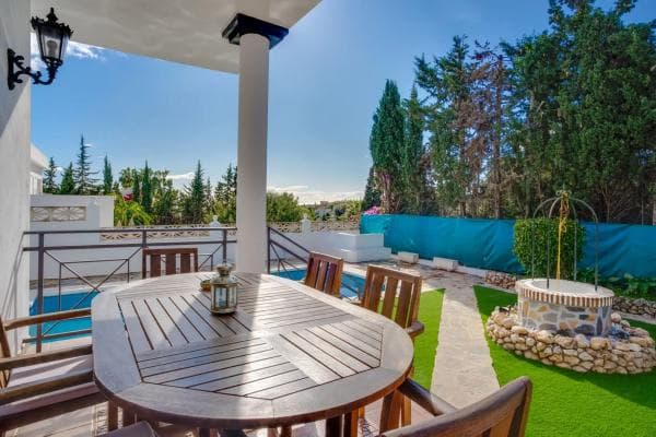 Independent chalet for sale in Urbanización la Cantera, Marbella
photo 1