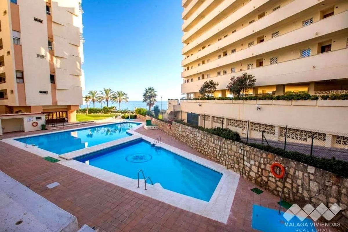 Sale of apartment in Calle Camilo José Cela, Marbella
photo 3