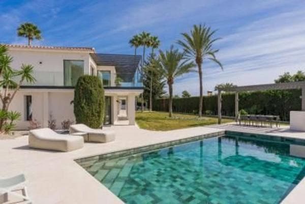 Independent chalet for sale in Barrio Casco Antiguo, Marbella
thumbnail 2