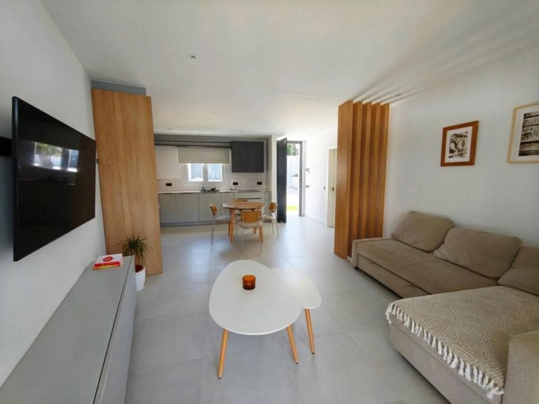 Sale of independent chalet in Barrio Valdeolletas-Las Cancelas-Xarblanca, Marbella
photo 5
