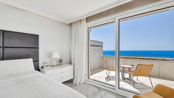 Piso en venta en Calle Camilo José Cela, Marbella
thumbnail 2
