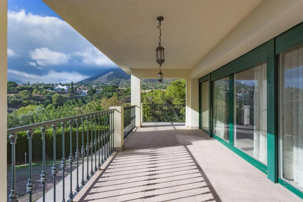 Sprzedaż niezależnego domku jednorodzinnego w Calle Carmen Montiel, Marbella photo 4