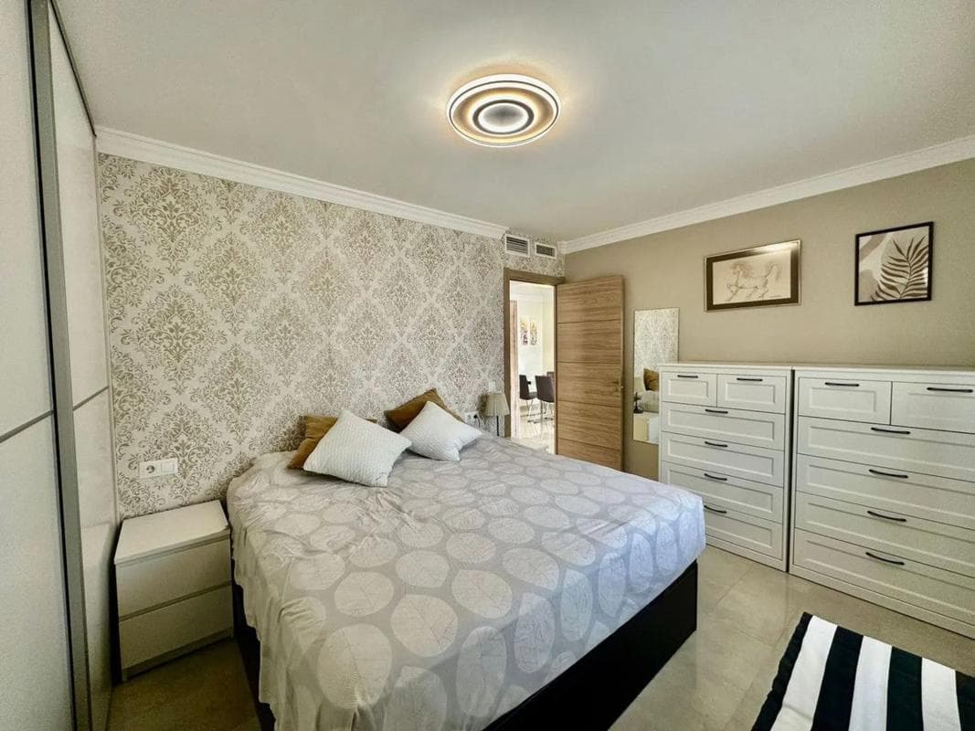 Venta de piso en Calle Azorín, Marbella
photo 2