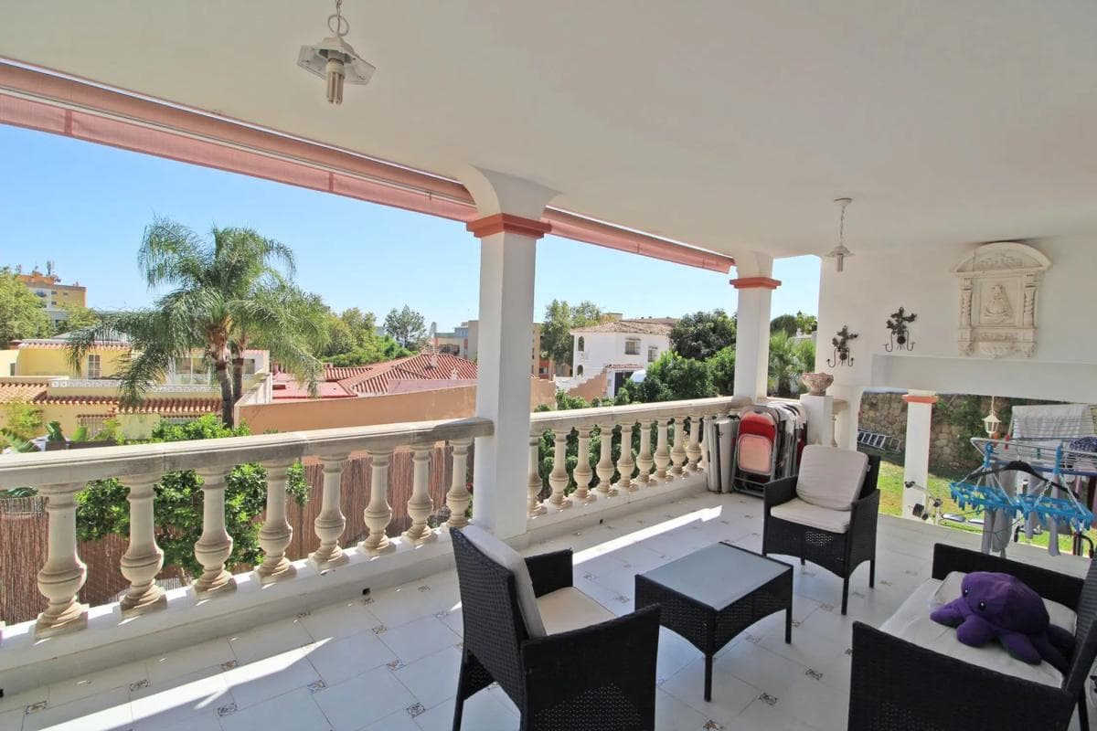 Sale of independent chalet in Barrio La Patera, Marbella
photo 4