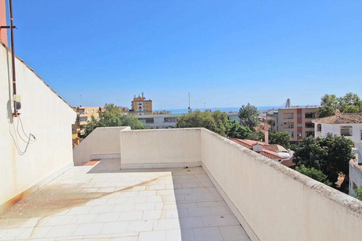 Sale of independent chalet in Barrio La Patera, Marbella
photo 5