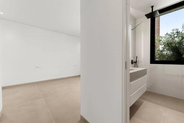 Chalet independiente en venta en Avenida Avenue Cánovas del Castillo, Marbella
thumbnail 1