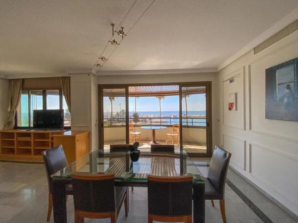 Piso en venta en Avenida de España, Marbella
thumbnail 1