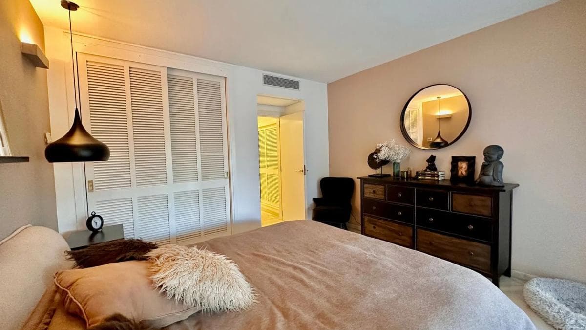 Venta de piso en Calle de Arturo Rubinstain, 2, Marbella
photo 2