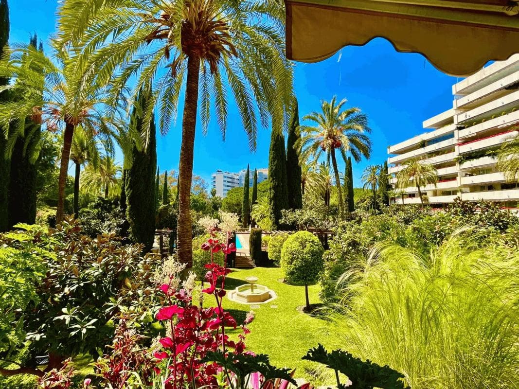 Venta de piso en Barrio Playa de la Fontanilla, Marbella
photo 2