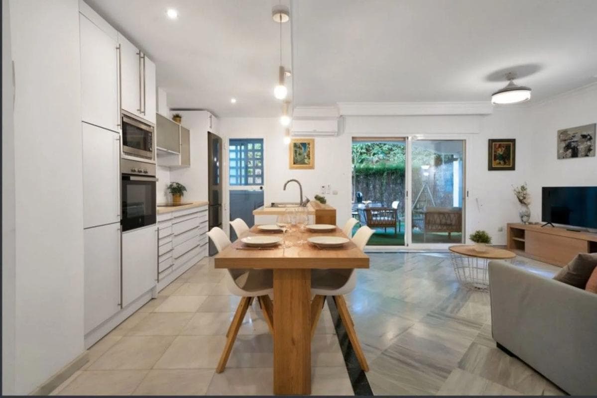 Sale of apartment in Barrio La Carolina-Guadalpín, Marbella
photo 5