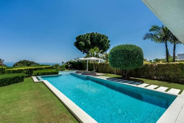 Independent chalet for sale in Barrio Lomas de Marbella Club, Marbella
thumbnail 1