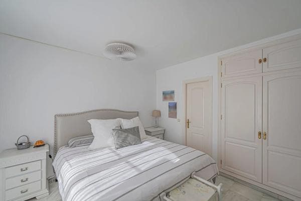 Chalet adosado en venta en Avenida de Ceuta , Marbella photo 1
