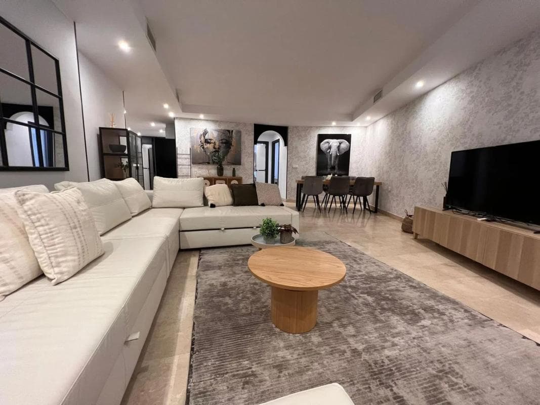 Sprzedaż mieszkania w Barrio Las Lomas de Río Verde, Marbella
photo 4