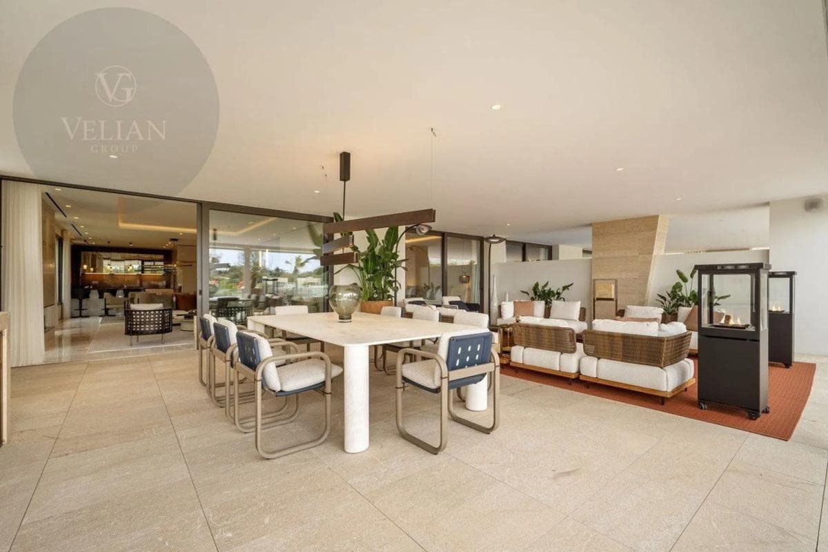 Sale of apartment in Golden Mile, Marbella
photo 2