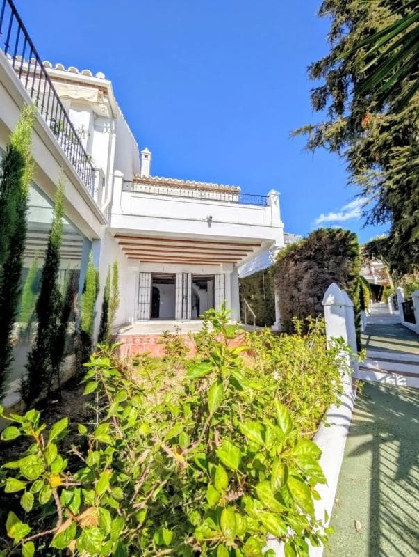 Venta de chalet adosado en Barrio Nagüeles , Marbella photo 4