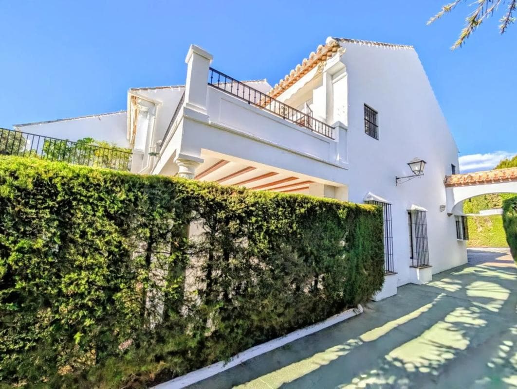 Venta de chalet adosado en Barrio Nagüeles , Marbella photo 5