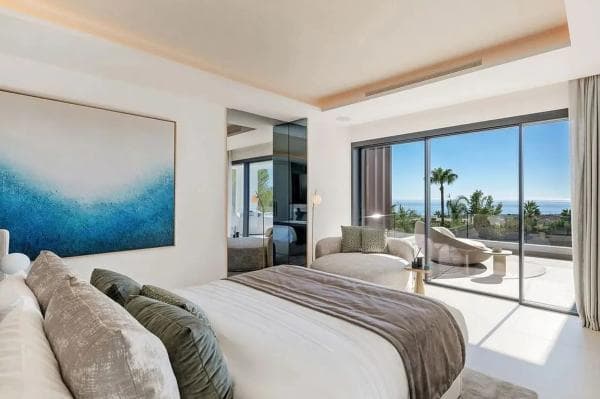 Independent chalet for sale in Urbanizacion Reserva de Sierra Blanca, Marbella
thumbnail 2