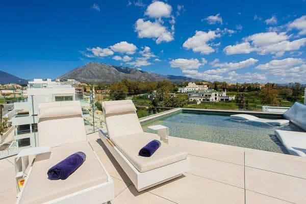 Ático en venta en Urbanización Lomas de Río Verde, 3, Marbella thumbnail 2