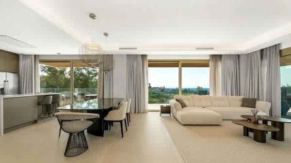Ático en venta en Urbanización Lomas de Río Verde, 2, Marbella thumbnail 2