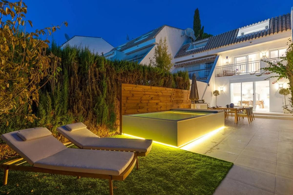 Sprzedaż szeregowego domku w Barrio Nagüeles , Marbella photo 2