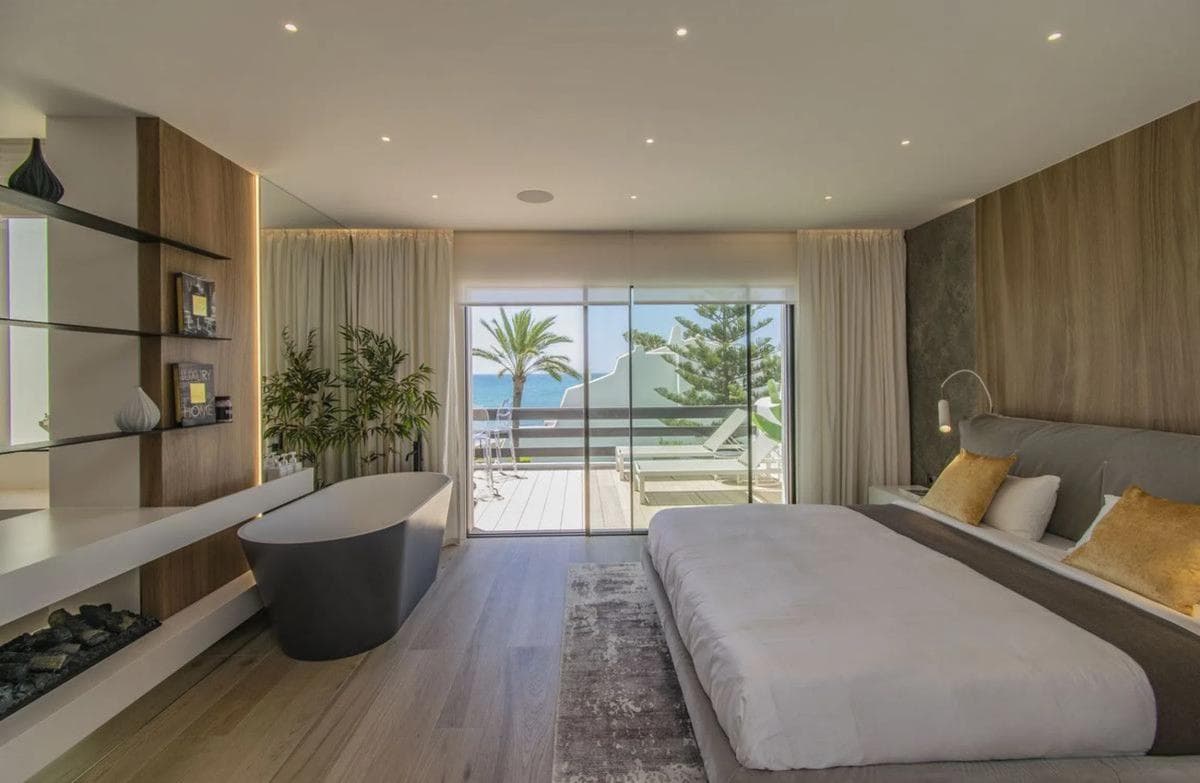 Sprzedaż szeregowego domku w ኡርባኒሳሲኦን ፑኤንቴ ሮማኖ , Marbella photo 4