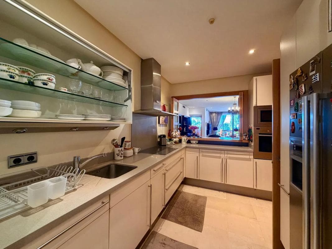 Sale of apartment in Avenida Buchinger s/n, Marbella
photo 3