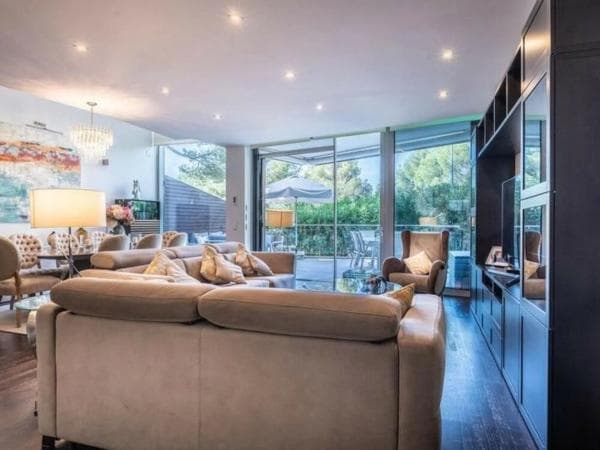 Chalet adosado en venta en Calle Rossini , Marbella thumbnail 1