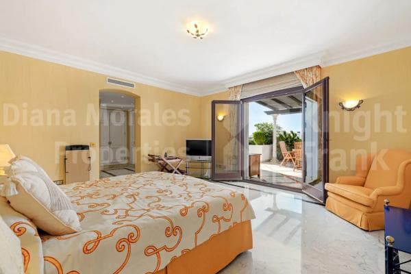 Duplex en venta en Barrio Sierra Blanca, Marbella photo 1
