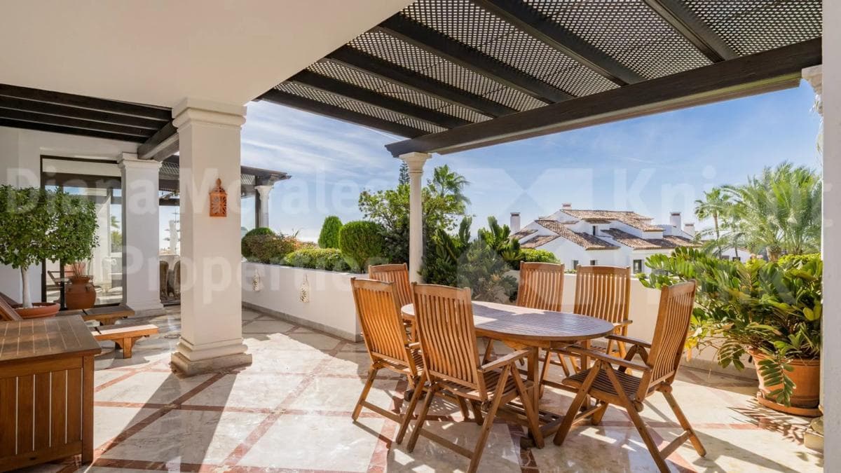 Venta de duplex en Barrio Sierra Blanca, Marbella photo 2