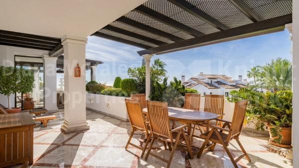 Duplex en venta en Barrio Sierra Blanca, Marbella thumbnail 1