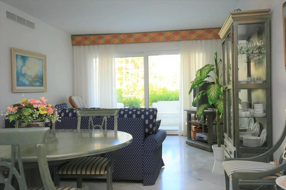 Sale of apartment in Urbanización Alhambra del Mar, Marbella
photo 2