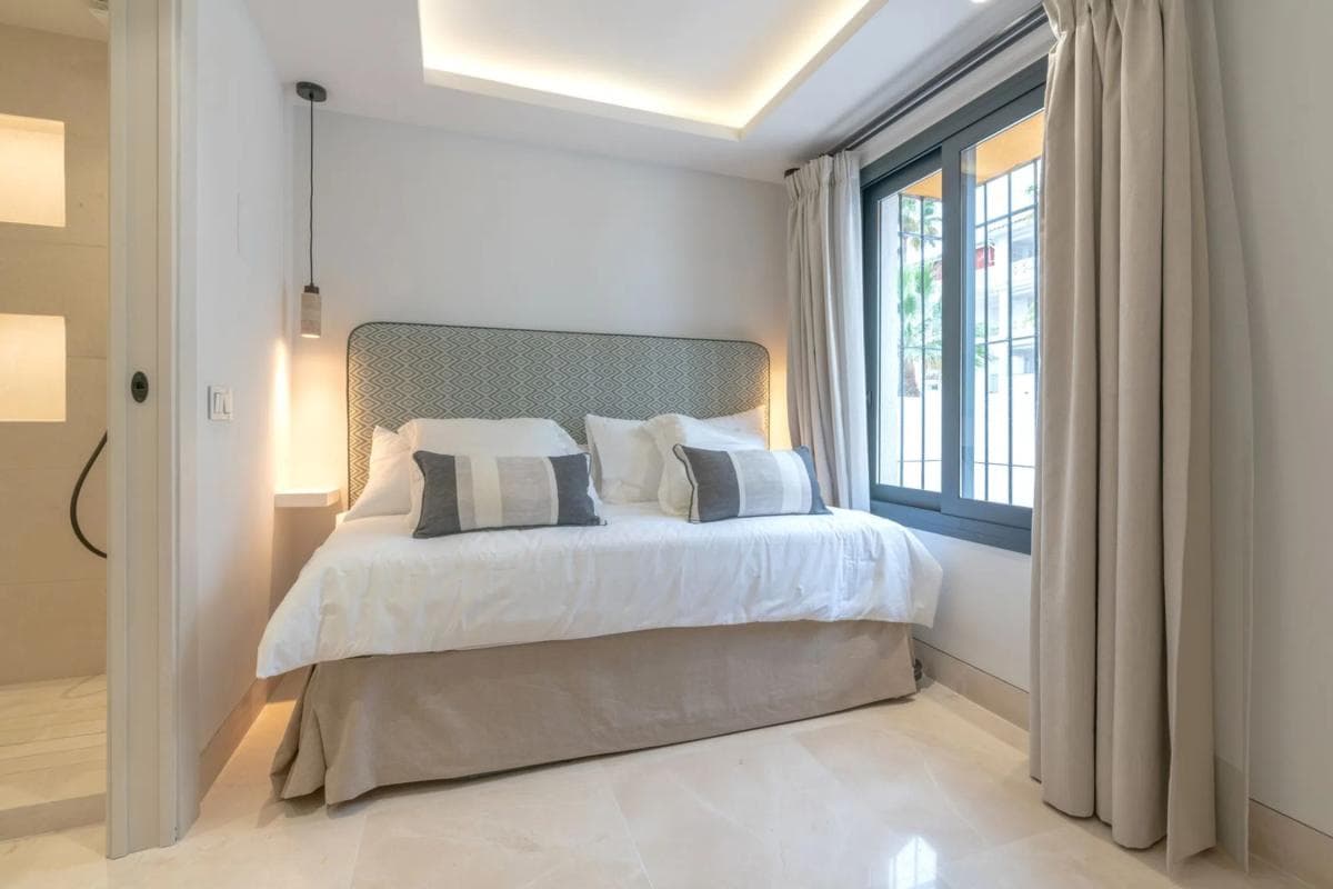 Sprzedaż szeregowego domku w Urbanización Marbellamar, 18 , Marbella photo 4