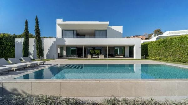 Independent chalet for sale in Barrio Lomas de Marbella Club, Marbella
photo 1