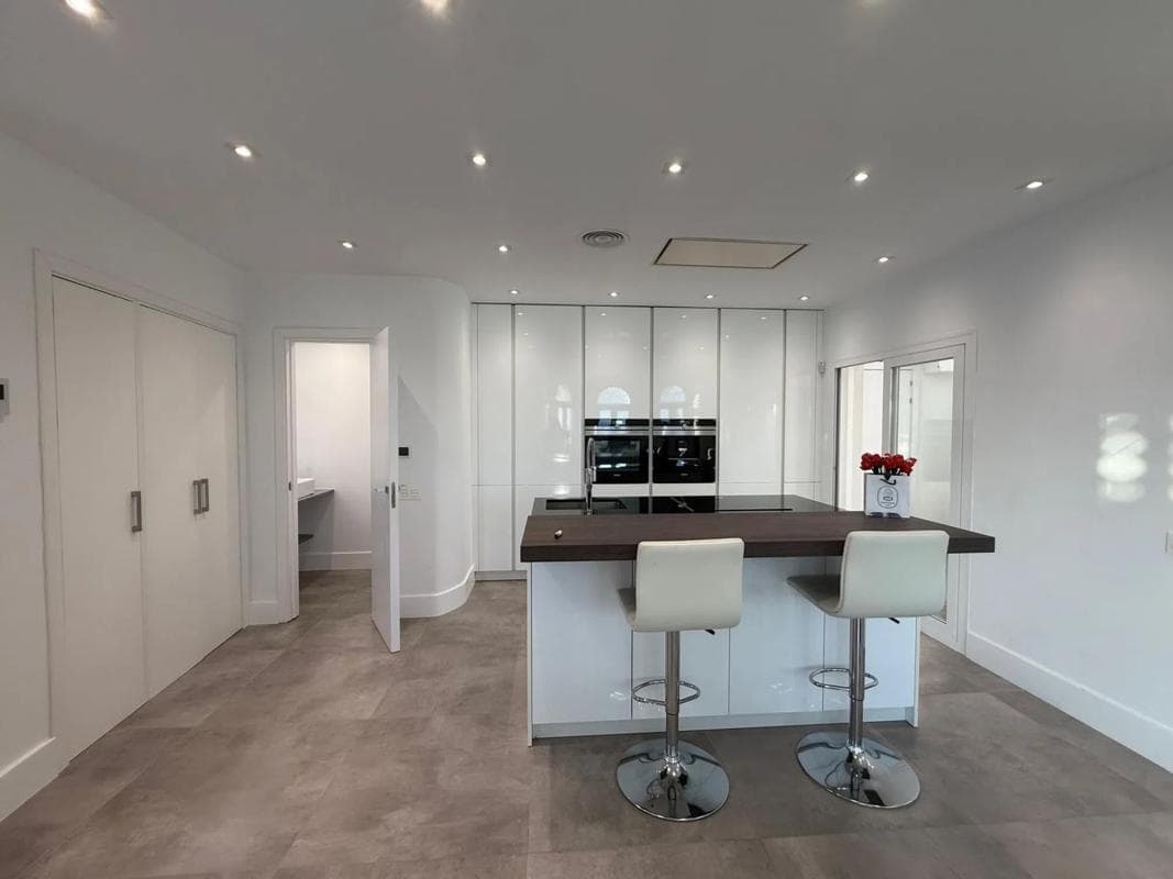 Sale of apartment in Calle Lago de los Cisnes, 1, Marbella
photo 4