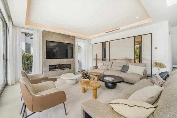 Independent chalet for sale in Calle Concha Lagos, 13, Marbella
thumbnail 1
