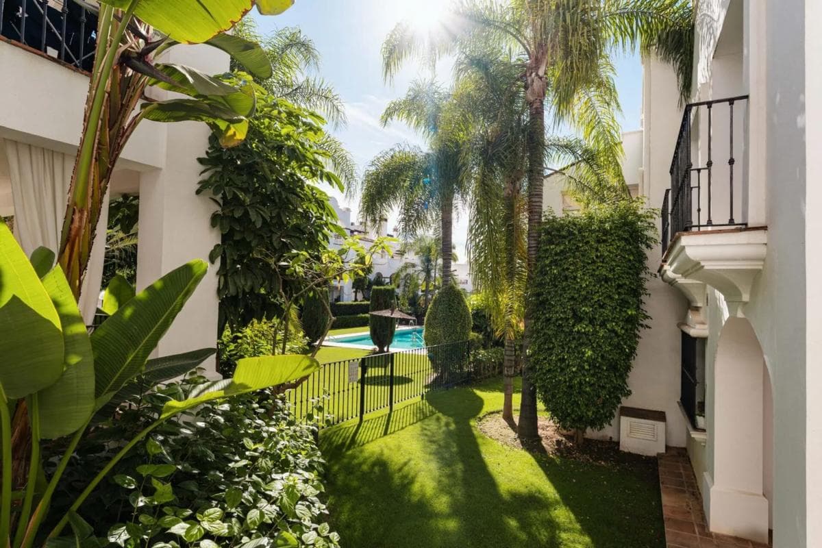 Sale of apartment in Calle Lago de los Cisnes, 1, Marbella
photo 2