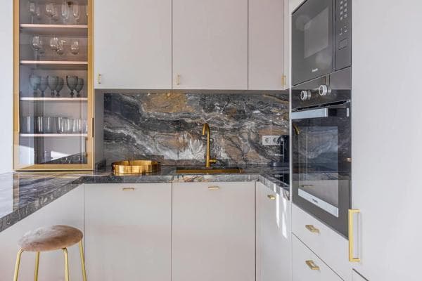 Ático en venta en Bulevar Príncipe Alfonso de Hohenlohe, Marbella photo 1