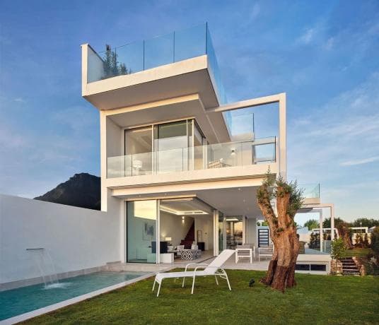 Independent chalet for sale in Calle Calomela, Marbella
thumbnail 2