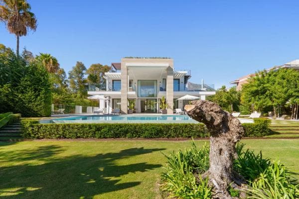 Independent chalet for sale in Arrabal Rocio Sur, 2 D, Marbella
thumbnail 1
